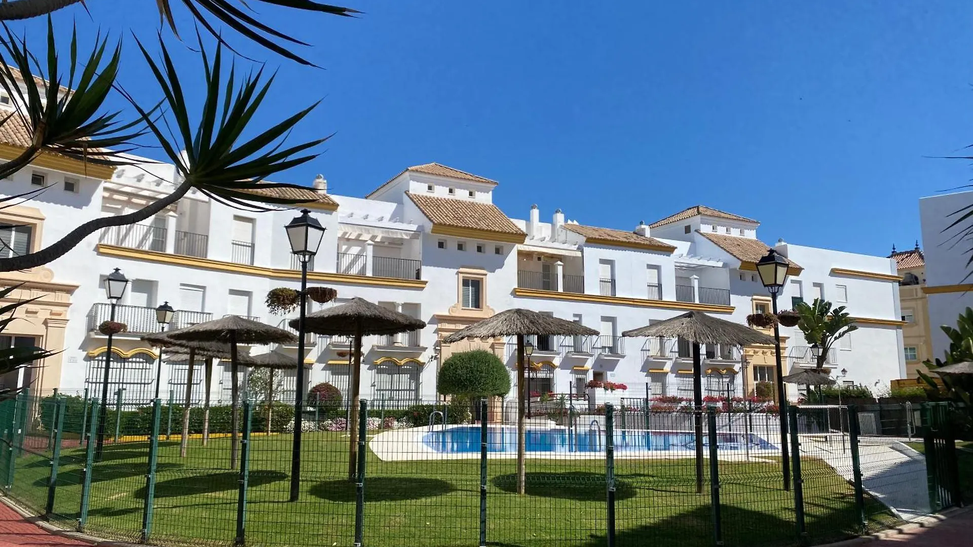 Apartment Apartamento A Pie De Playa Rota