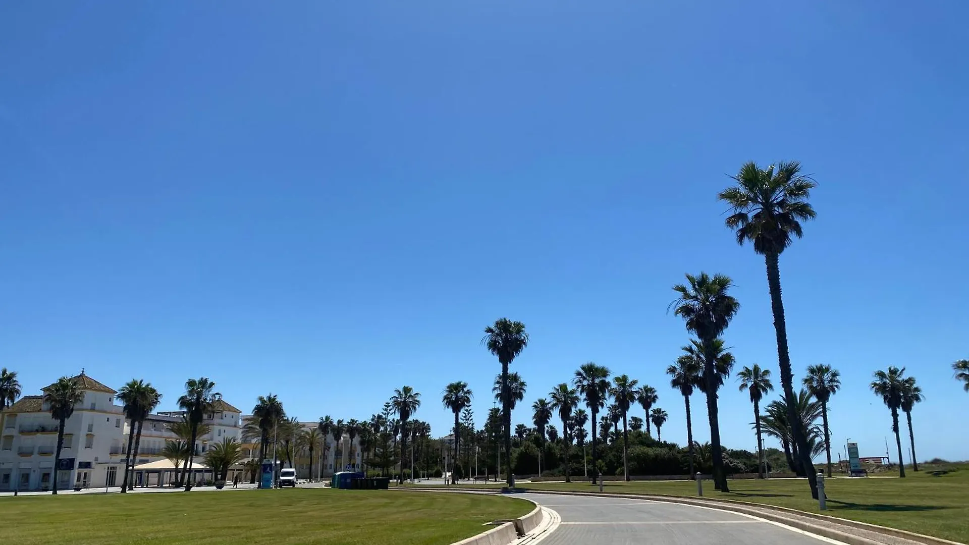 Apartamento A Pie De Playa Rota Apartment